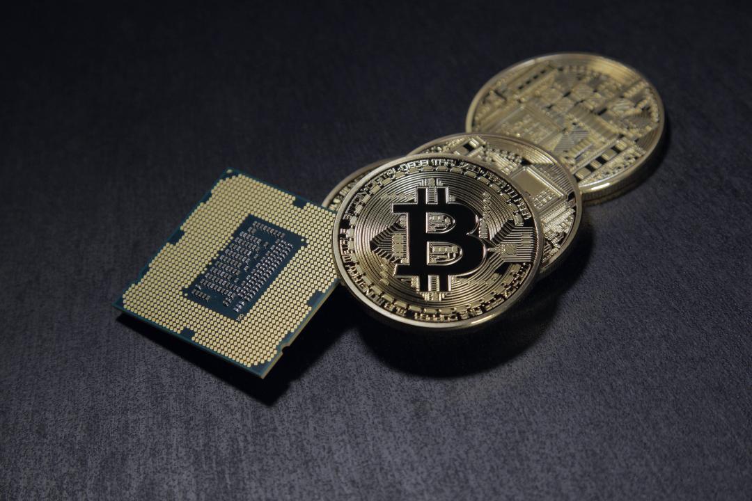 Header fintech and blockchain