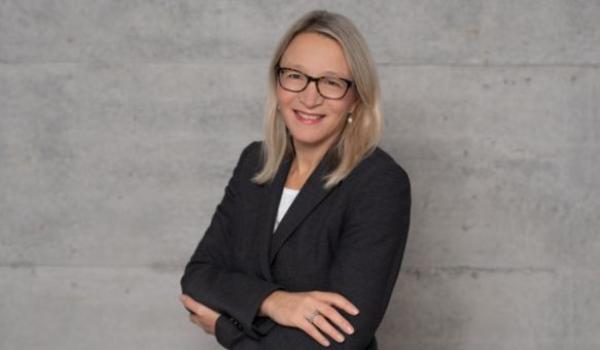 Karin Hauser, Portrait